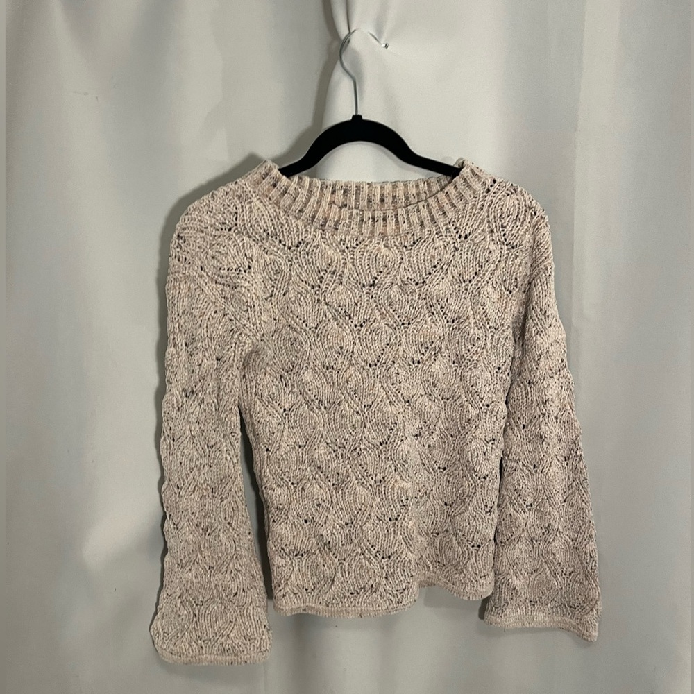 SOFT KNIT NEUTRAL SWEATER